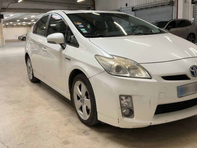 Toyota Prius 1.8 — zdjęcie 8