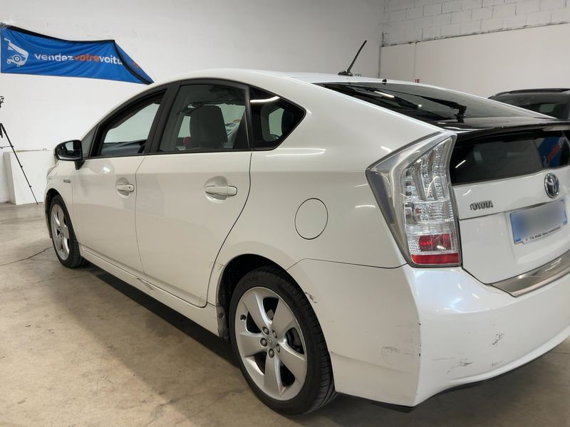 Toyota Prius 1.8 — zdjęcie 3