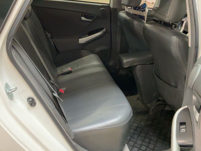 Toyota Prius 1.8 — zdjęcie 14