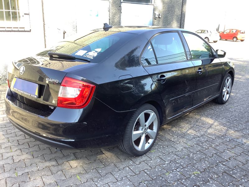Skoda Rapid 1.2 TSI Elegance — zdjęcie 2
