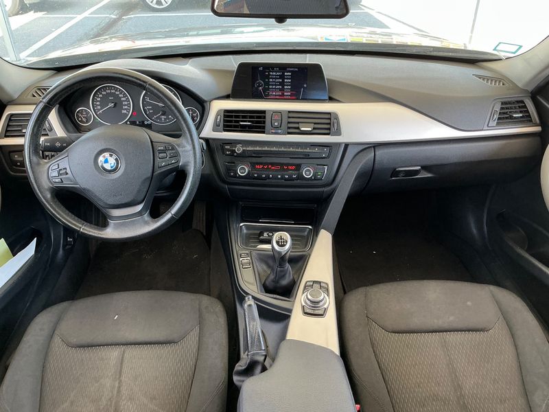 BMW 3er 318d — zdjęcie 12