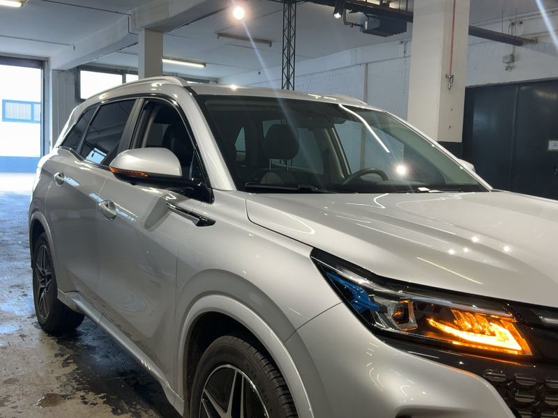 DFSK E5 1.5 Plug-in Hybrid Intelligent — zdjęcie 8