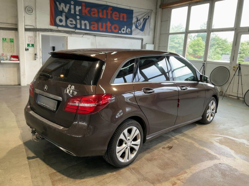 Mercedes-Benz B-Klasse B 180 Urban — zdjęcie 6