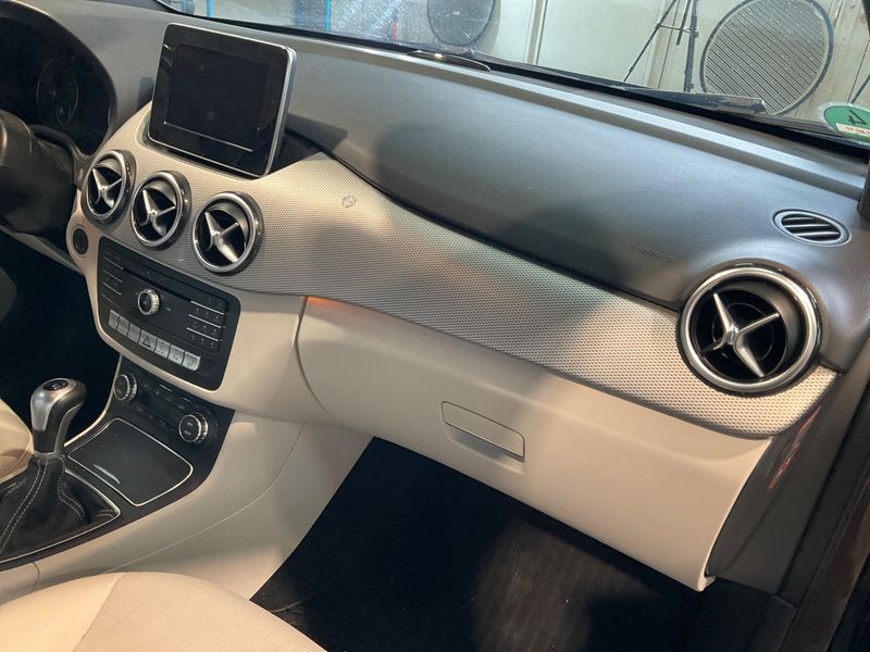 Mercedes-Benz B-Klasse B 180 Urban 2015 – снимка 37