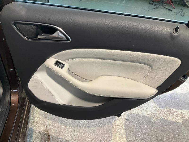 Mercedes-Benz B-Klasse B 180 Urban 2015 – снимка 39
