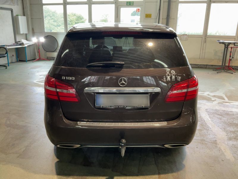 Mercedes-Benz B-Klasse B 180 Urban — zdjęcie 5