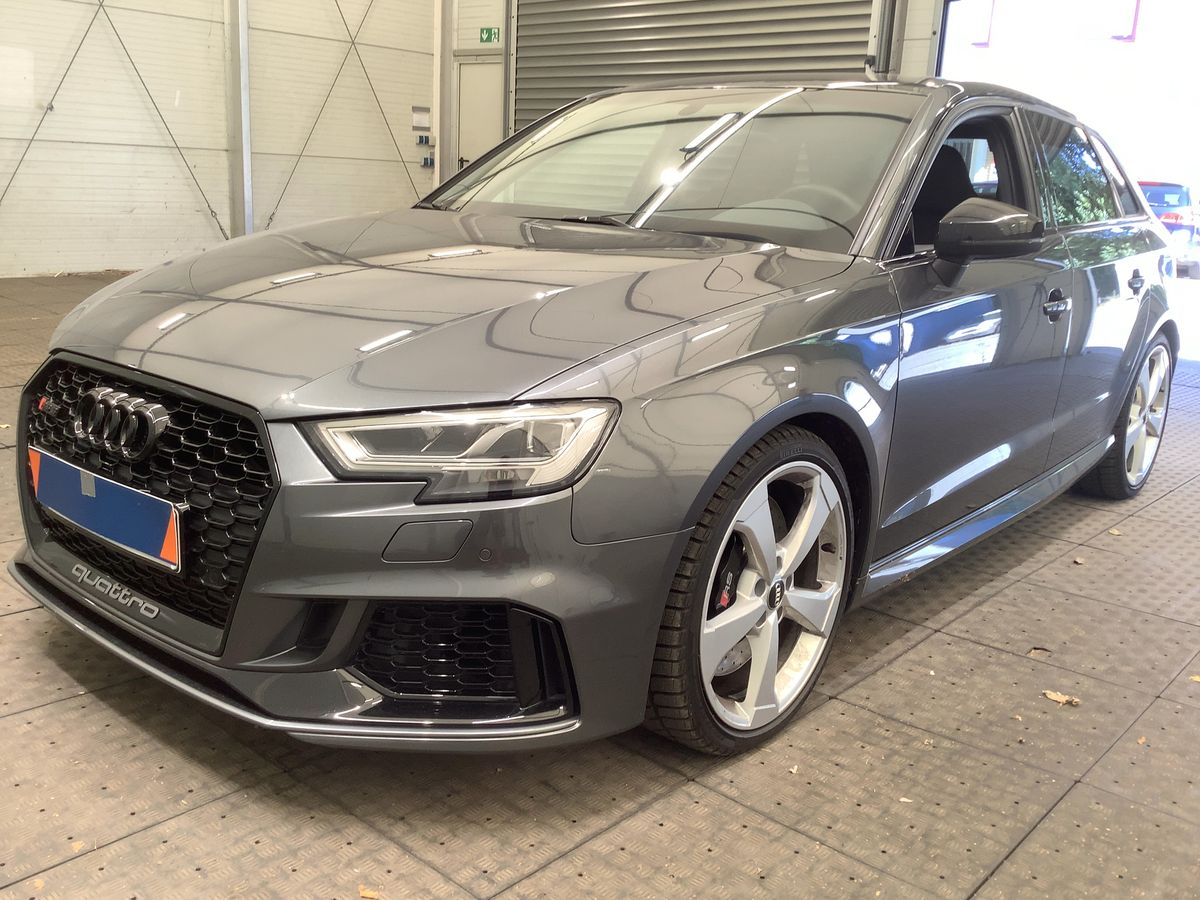 Audi RS 3 2.5 TFSI quattro