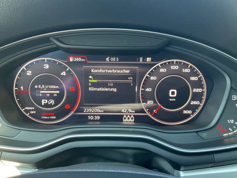 Audi A4 2.0 TDI quattro — zdjęcie 13