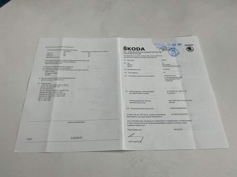 Skoda Octavia 2.0 TSI RS — zdjęcie 16