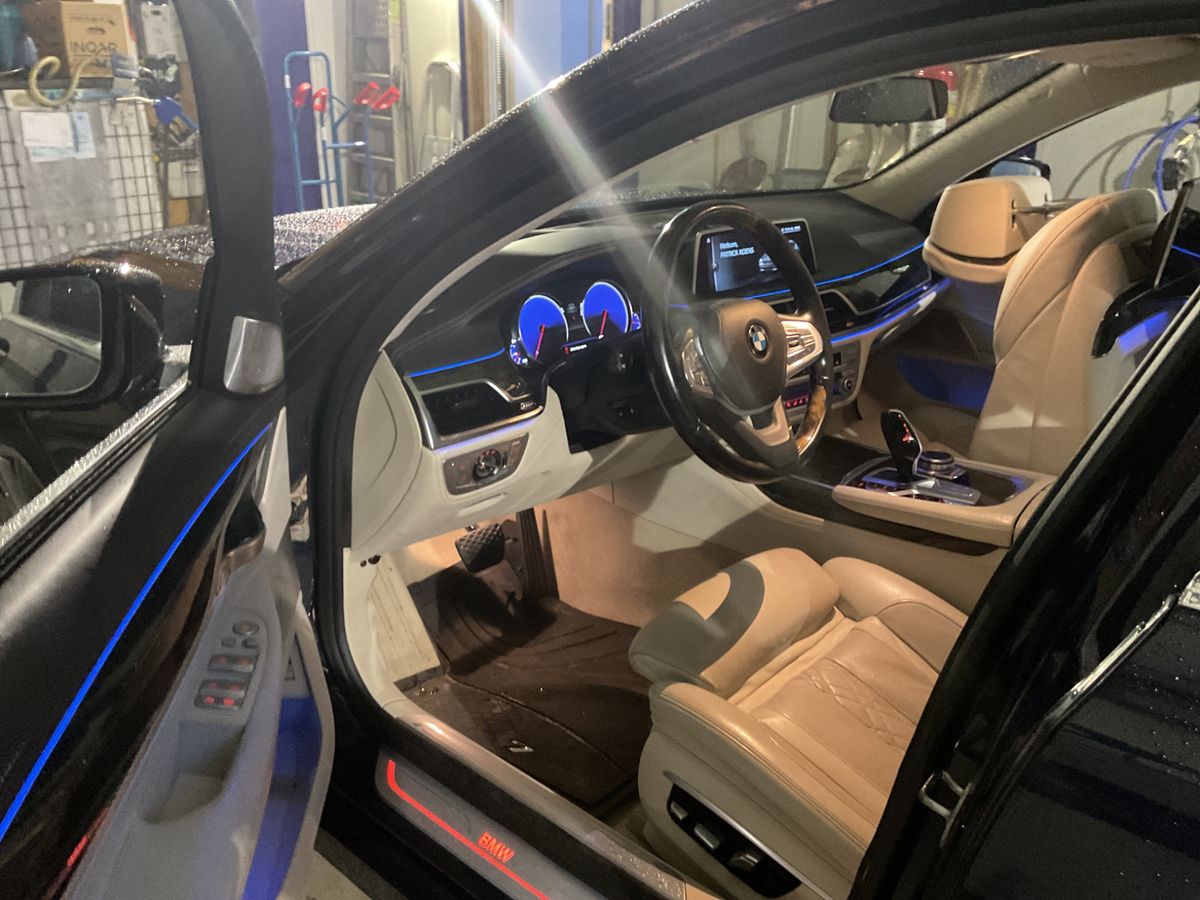 BMW 7er 2015 — photo 27