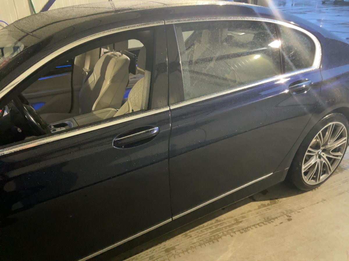 BMW 7er 2015 — photo 5