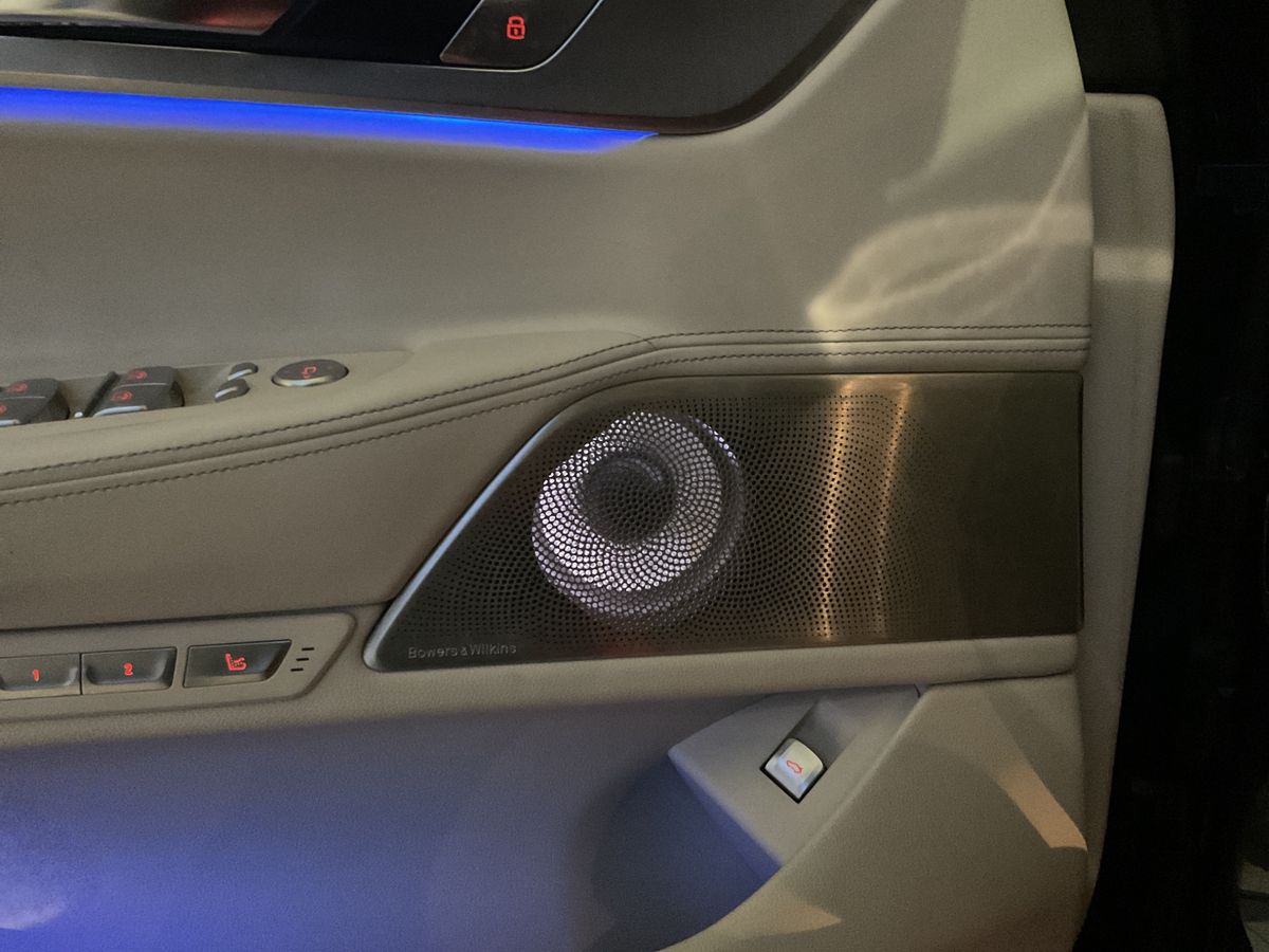 BMW 7er 2015 — photo 23