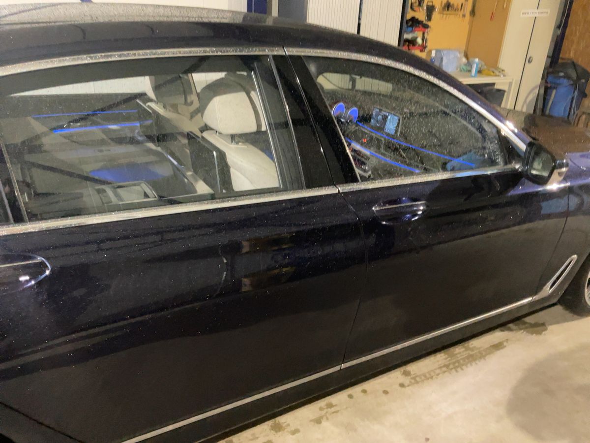 BMW 7er 2015 — photo 11