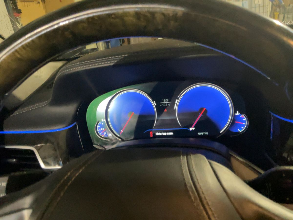 BMW 7er 2015 — photo 19