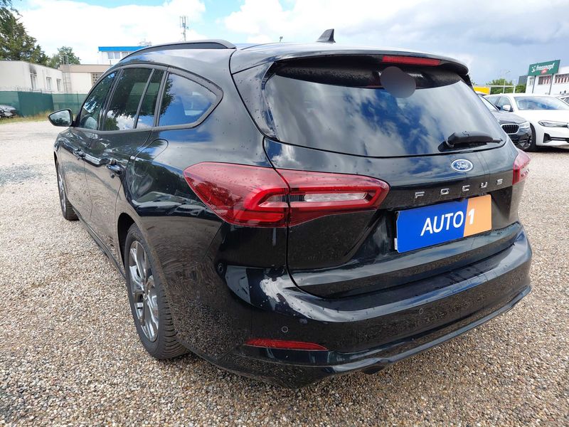Ford Focus 1.0 EcoBoost Mild-Hybrid ST-Line X — zdjęcie 3