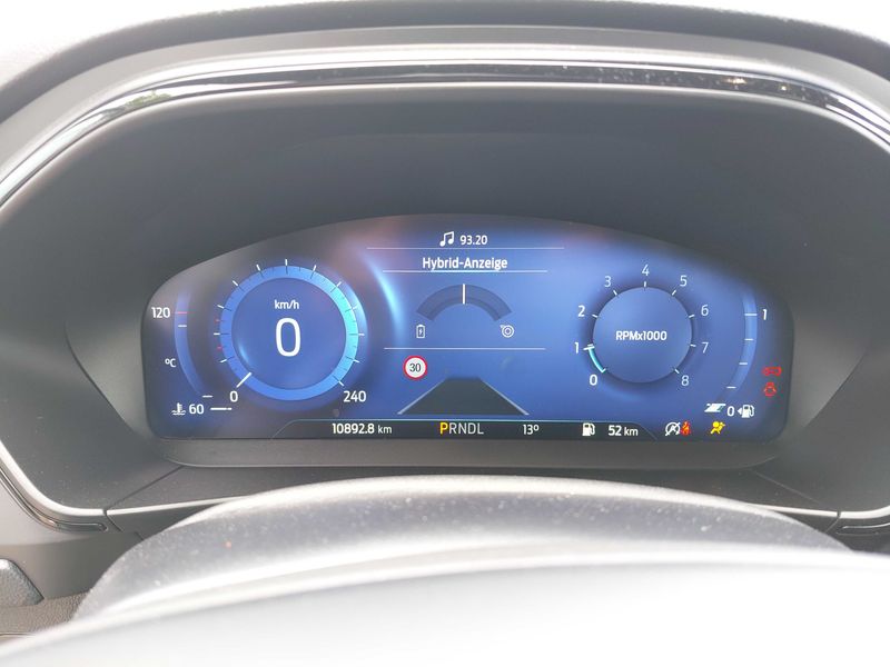 Ford Focus 1.0 EcoBoost Mild-Hybrid ST-Line X — zdjęcie 12
