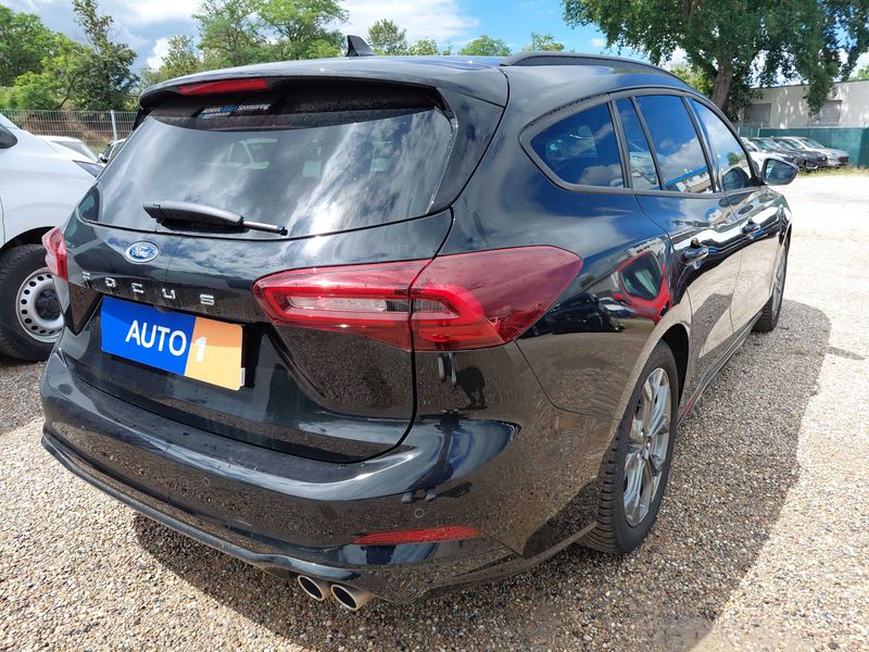 Ford Focus 1.0 EcoBoost Mild-Hybrid ST-Line X — zdjęcie 5