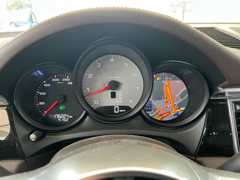 Porsche Macan S — zdjęcie 13