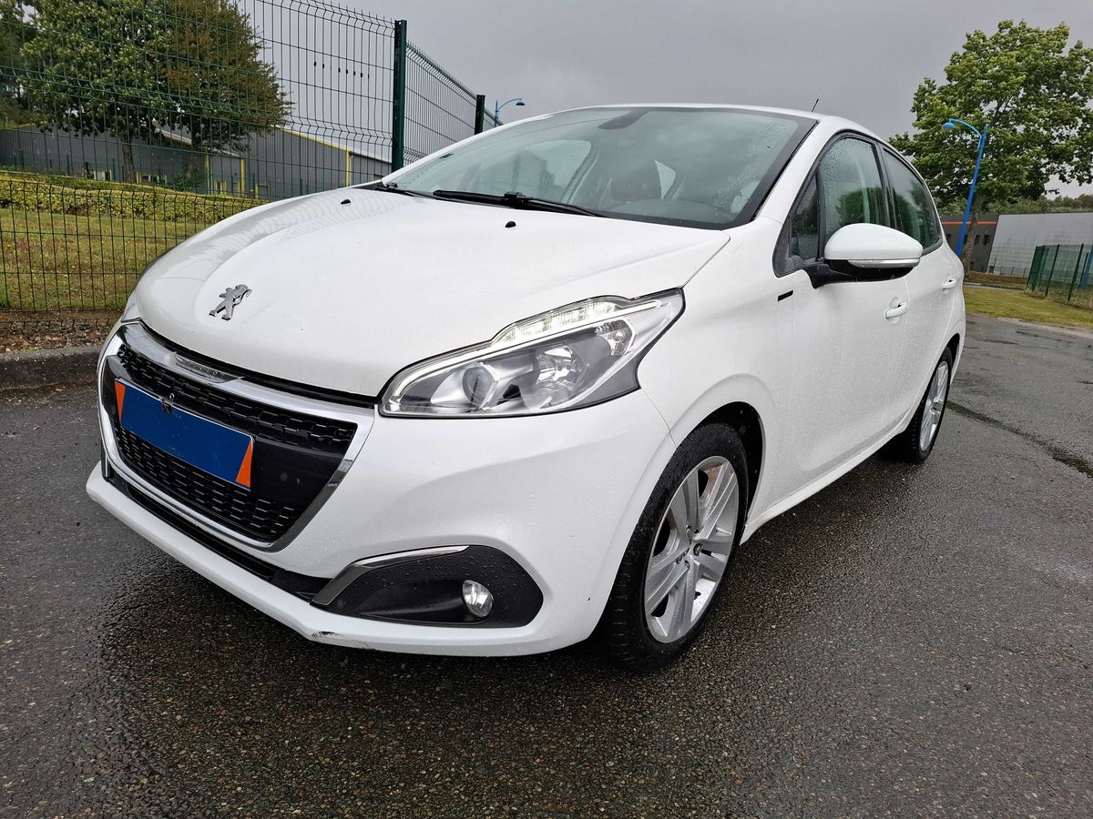 Peugeot 208 1.2 PureTech Signature