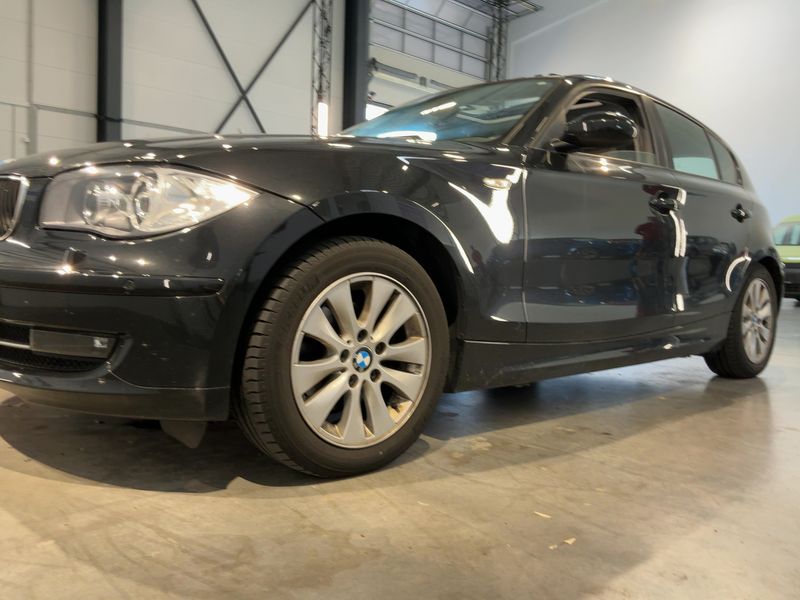 BMW 1er 118i 2009 – снимка 2