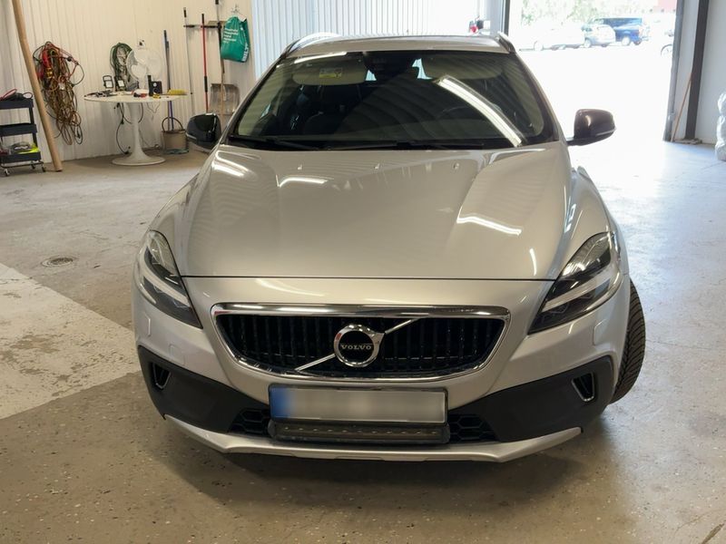 Volvo V40 Cross Country 2.0 D3 Plus — zdjęcie 9