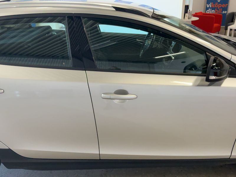 Volvo V40 Cross Country 2.0 D3 Plus — zdjęcie 7
