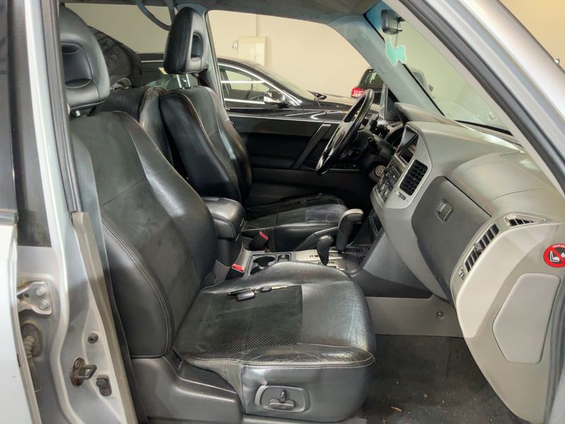Mitsubishi Pajero 3.2 DI-D Dakar — zdjęcie 11