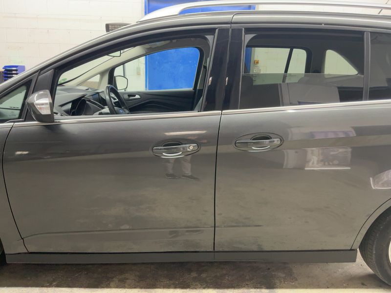 Ford Grand C-Max 2.0 TDCi Titanium — zdjęcie 4