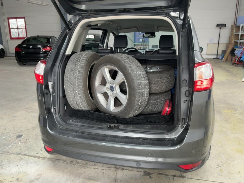 Ford Grand C-Max 2.0 TDCi Titanium — zdjęcie 10