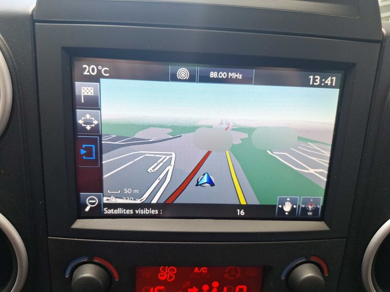 Peugeot Partner 1.2 PureTech Outdoor — zdjęcie 13