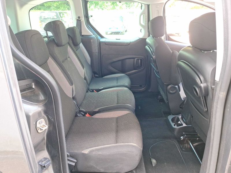 Peugeot Partner 1.2 PureTech Outdoor — zdjęcie 14