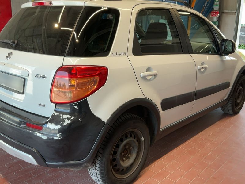 Suzuki SX4 1.6 Limited 4x4 — zdjęcie 6