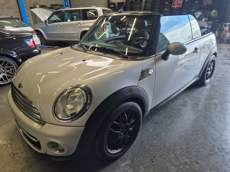 MINI Cabrio