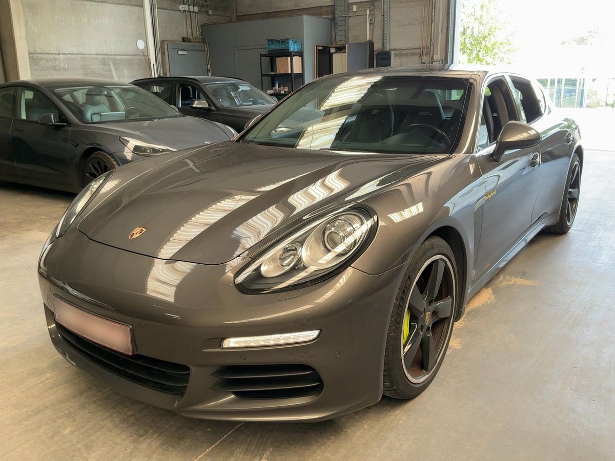Porsche Panamera 2015