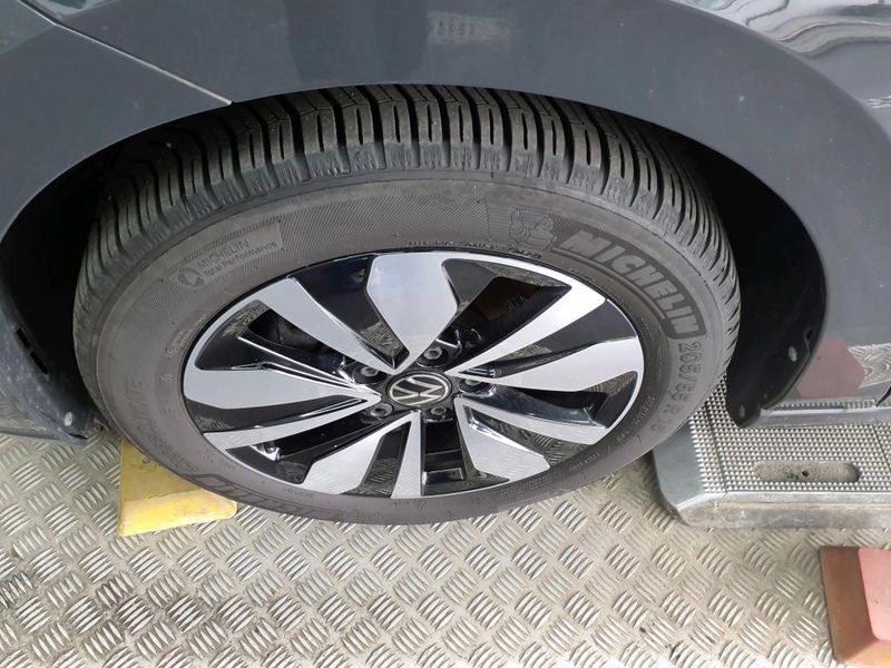 Volkswagen Golf VIII 1.0 TSI Move — zdjęcie 23
