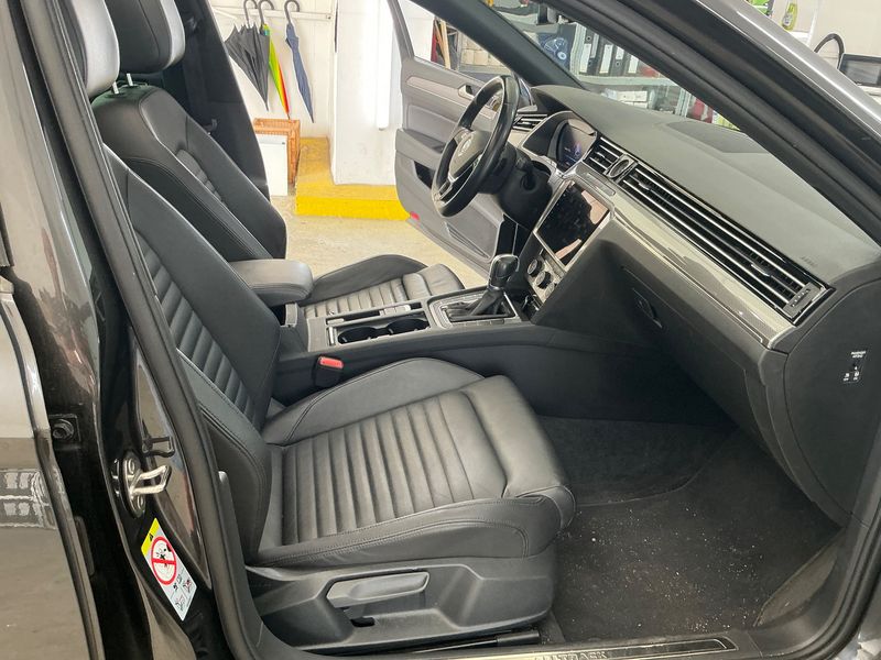 Volkswagen Passat Alltrack 2.0 TDI 4Motion BlueMotion Tech — zdjęcie 11