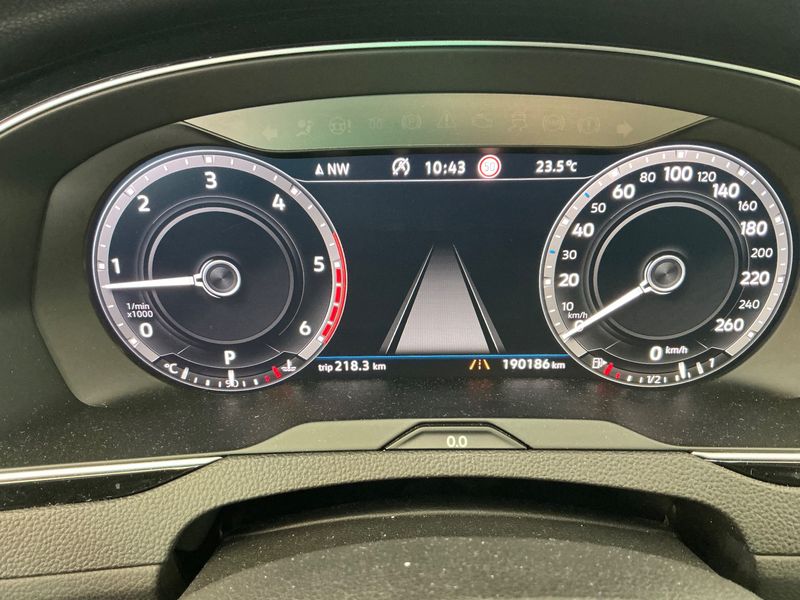 Volkswagen Passat Alltrack 2.0 TDI 4Motion BlueMotion Tech — zdjęcie 13