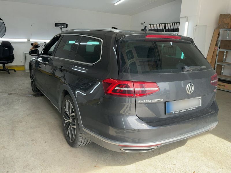 Volkswagen Passat Alltrack 2.0 TDI 4Motion BlueMotion Tech — zdjęcie 3