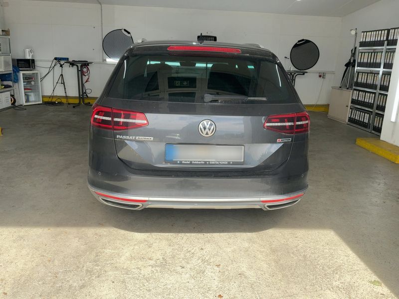 Volkswagen Passat Alltrack 2.0 TDI 4Motion BlueMotion Tech — zdjęcie 5
