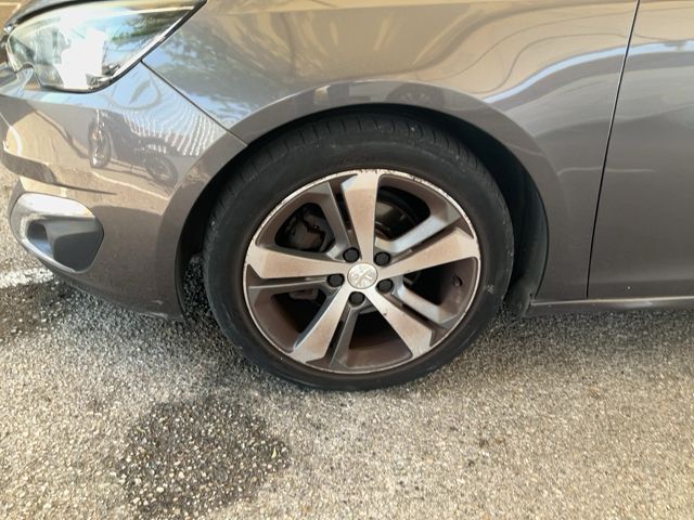 Peugeot 308 1.6 e-HDi Allure 2014 – снимка 3