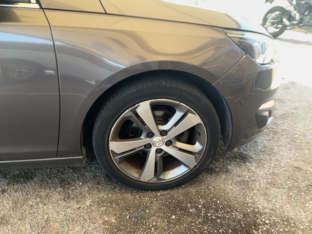 Peugeot 308 1.6 e-HDi Allure 2014 – снимка 11