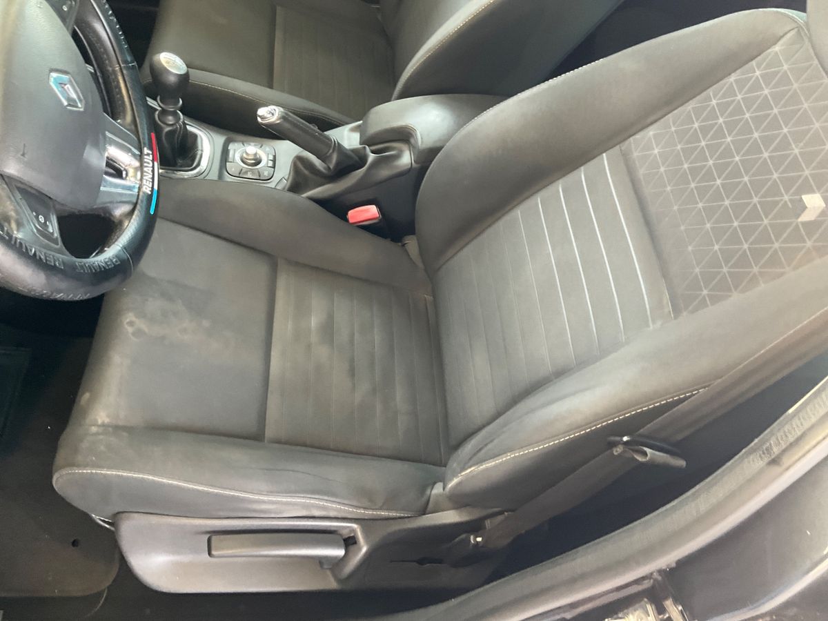 Renault Megane 2015 — photo 39