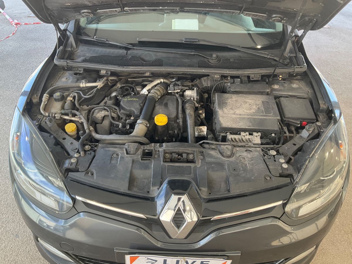 Renault Megane 2015 — photo 23