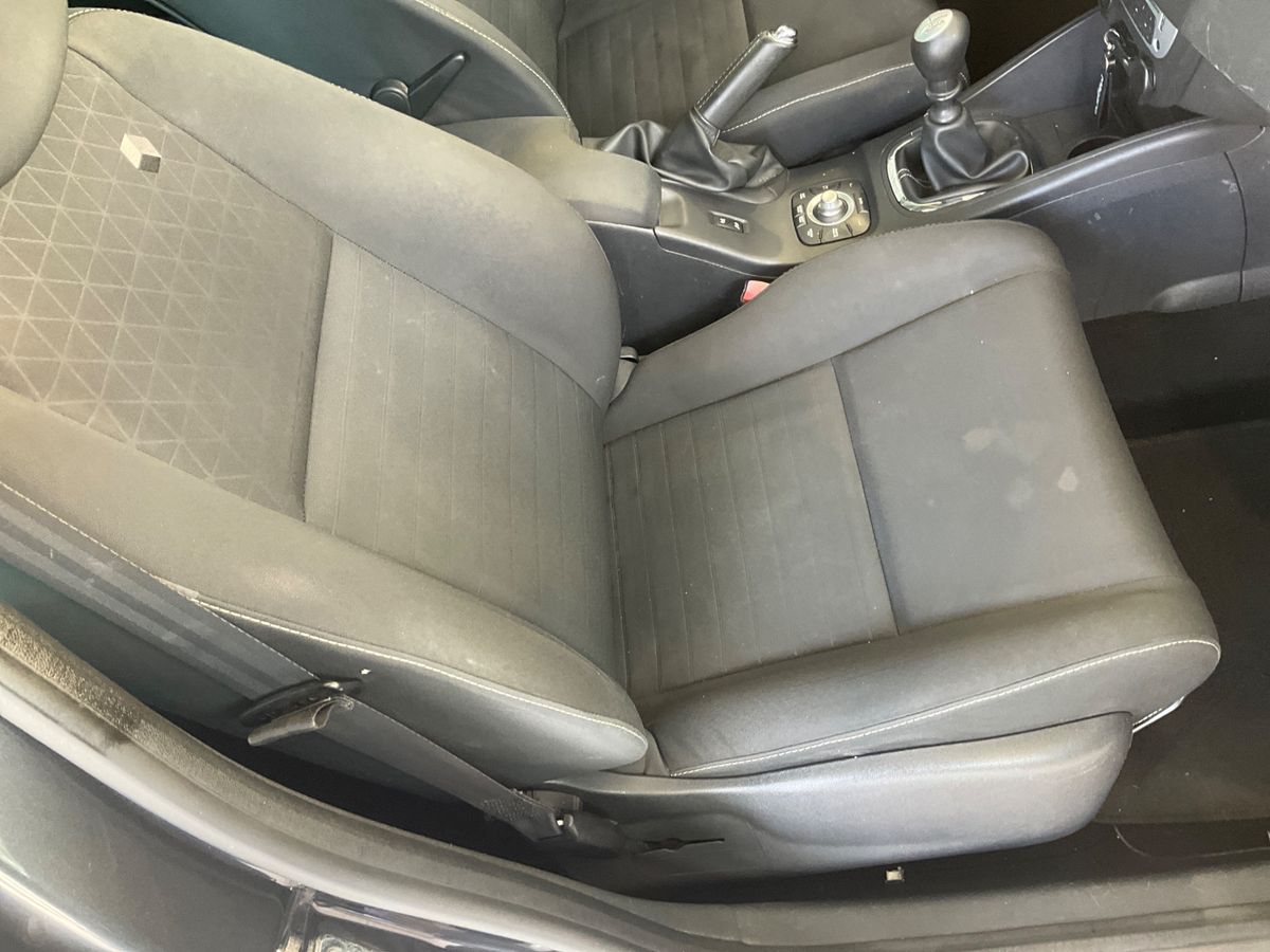 Renault Megane 2015 — photo 45