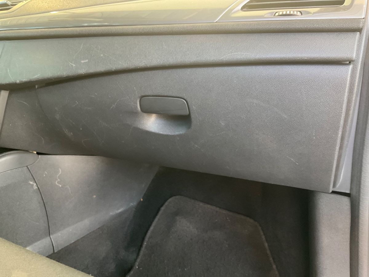 Renault Megane 2015 — photo 46