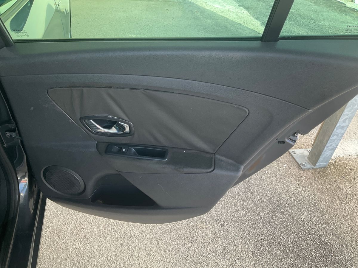 Renault Megane 2015 — photo 43