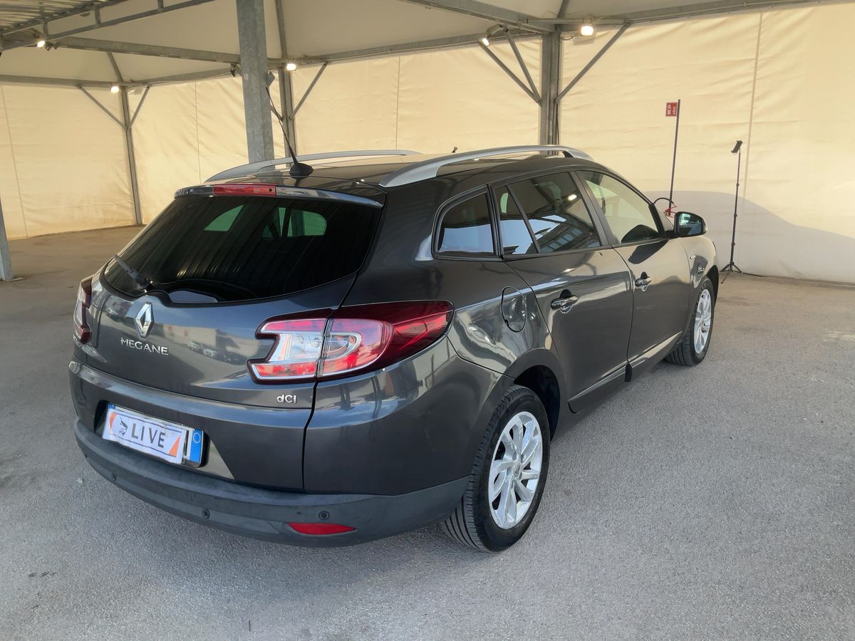 Renault Megane 2015 — photo 9
