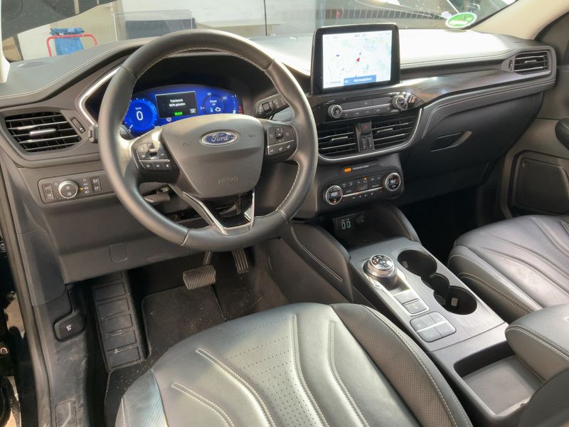 Ford Kuga 2.5 Plug-in Hybrid Vignale — zdjęcie 12