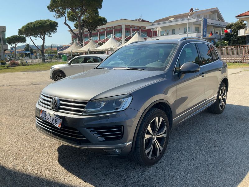 Volkswagen Touareg