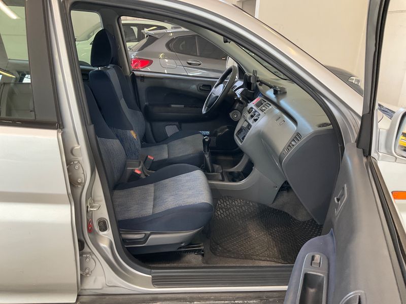 Honda HR-V 1.6 4WD — zdjęcie 3